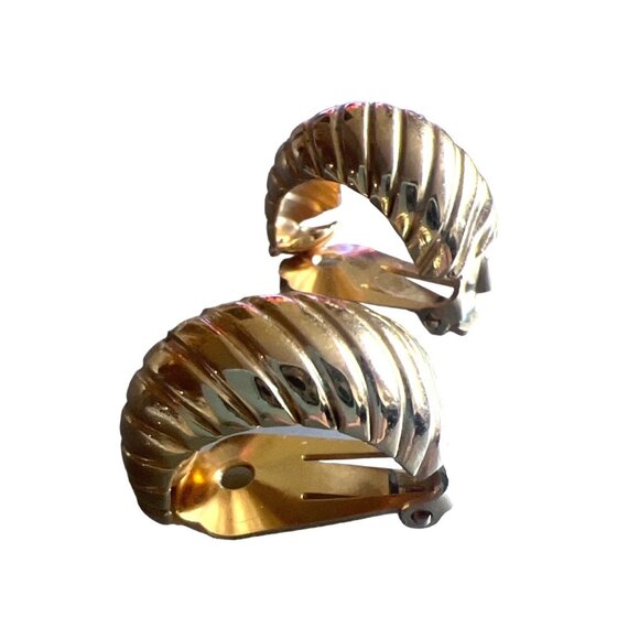 Vintage Bergere Half Hoop Gold Tone Ribbed Clip-On Earrings Classic Grannycore M - Picture 7 of 9